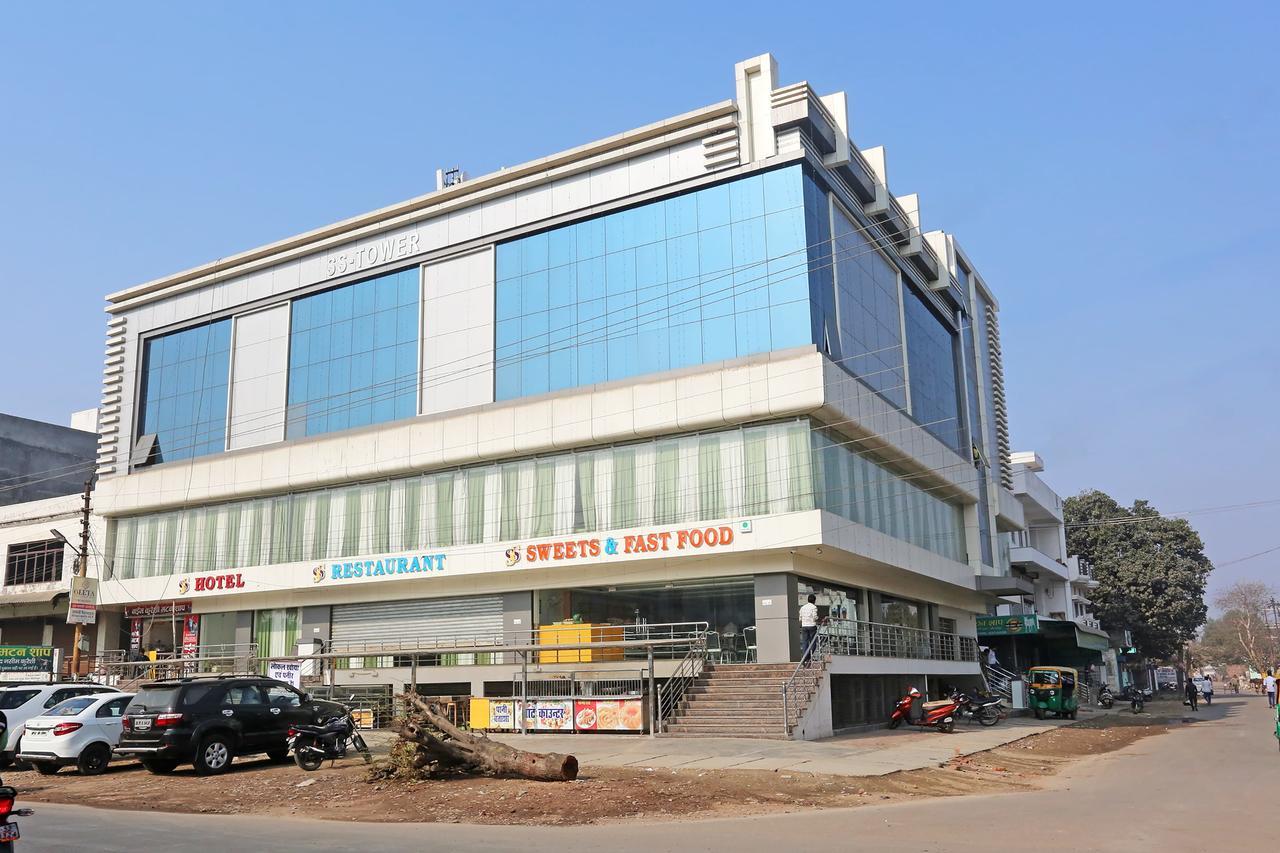 Oyo 11306 Ss Hotel 戈勒克布尔 外观 照片