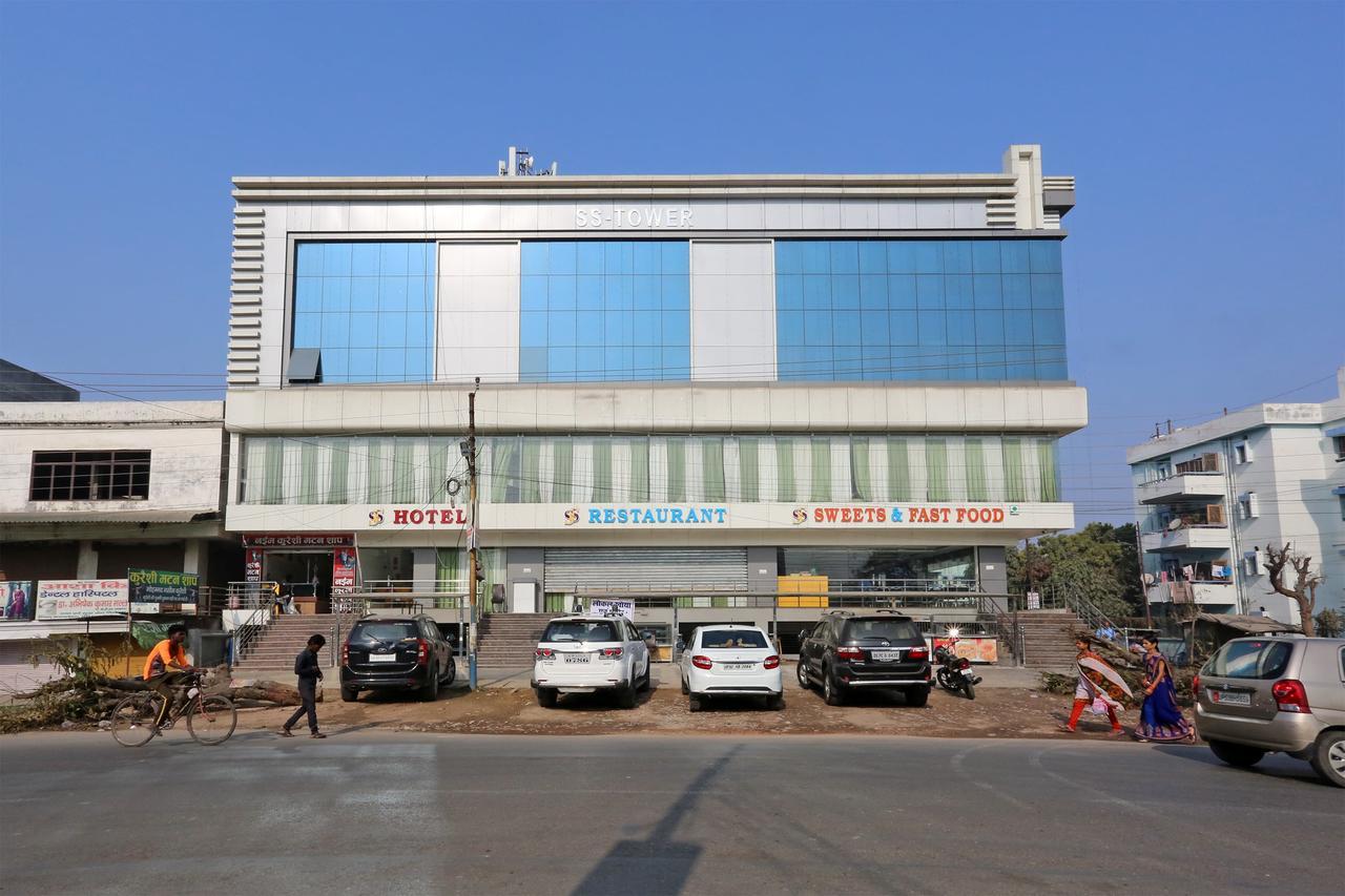 Oyo 11306 Ss Hotel 戈勒克布尔 外观 照片